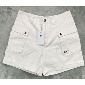 NWT Nike Life Men's Cargo Shorts Size 30 White Standard Fit‎ At The Knee Canvas